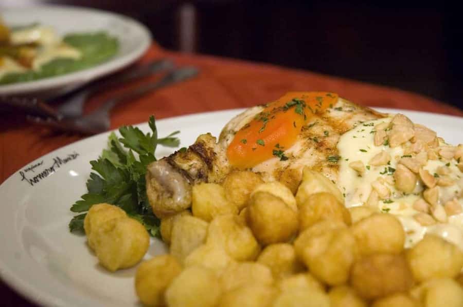 Esquina Homero Manzi Dinner and Tango Show - Who should book Esquina Homero Manzi?