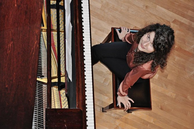 Everyday concerts of Chopin's music at the Old Town in Warsaw - Chopin in a townhouse behind St. John’s Cathedral
