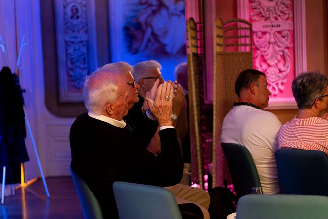 Fado Concert in one of Porto's most beautiful houses! - The music: emotional voices and two guitars