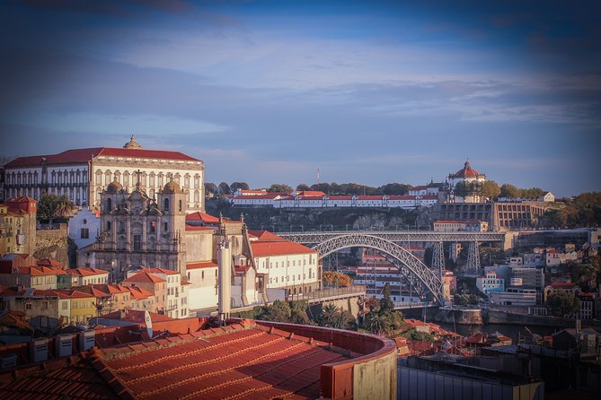 Fado Dinner Show and Night Lights Tour in Porto - Who will enjoy this Porto evening?