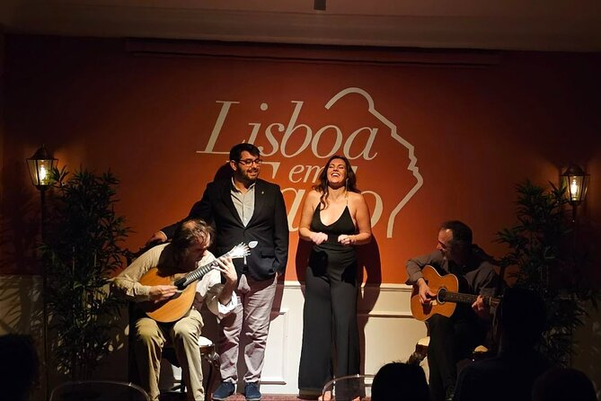 Fado Show with Port Wine at Historic Lisboa em Fado - Why the acoustic format matters