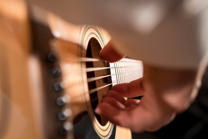 Fado Tour with Guide, Dinner & Live Show in Porto - The live performance and the evening’s pace