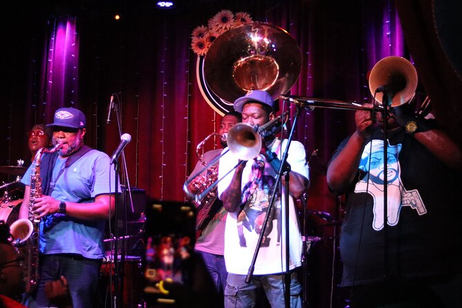 Frenchmen Street VIP Live Music Pub Crawl in New Orleans - The included Louisiana cocktail