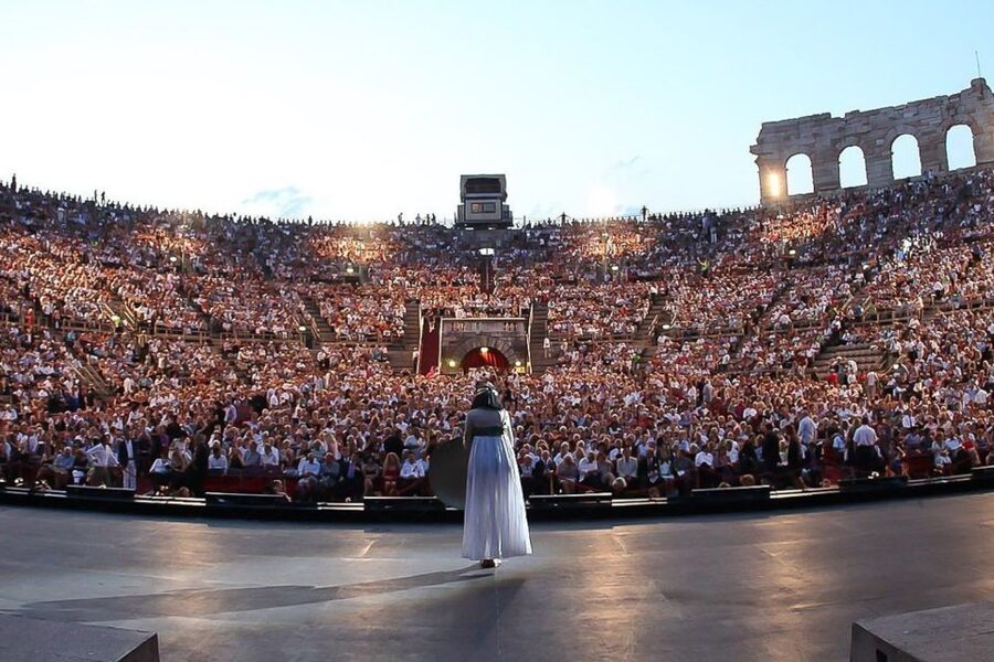 From Lake Garda: Verona Arena Opera Ticket with Transfer - Reaching the Arena and finding your evening plan