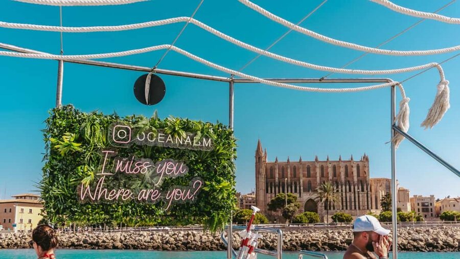 From Magaluf: Palma Bay Sightseeing Cruise with Live Music - Starting at Magaluf Beach