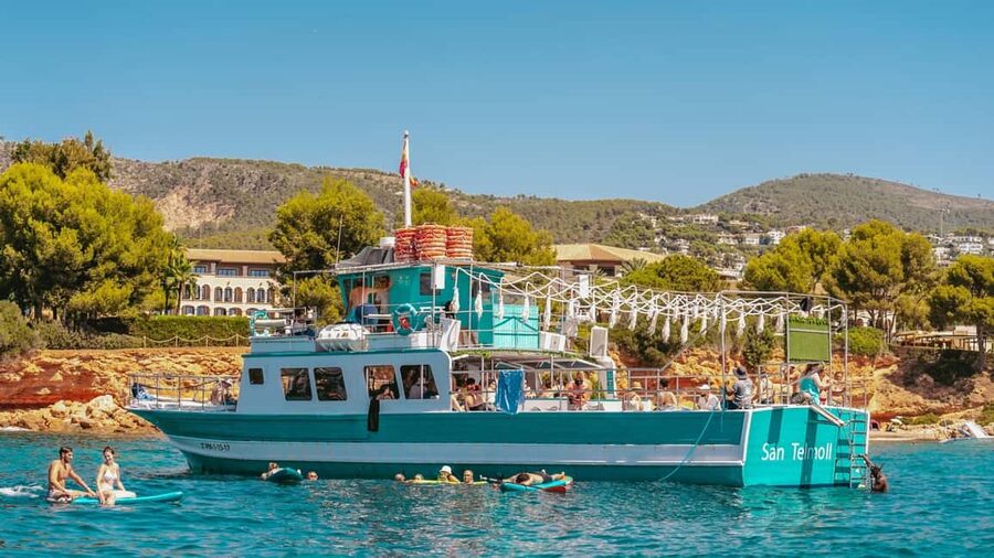 From Magaluf: Palma Bay Sightseeing Cruise with Live Music - Palma Cathedral from the water