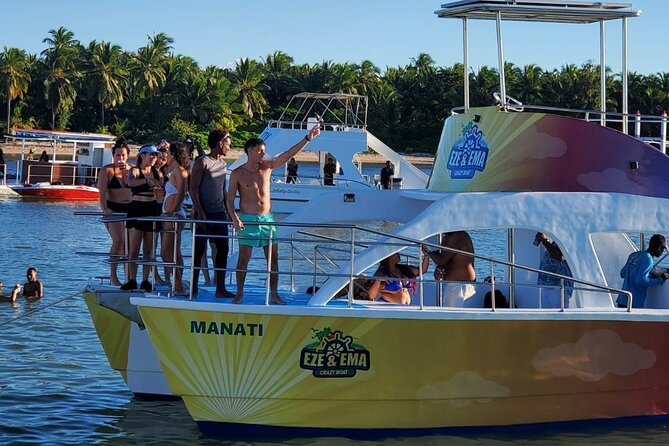 From Punta Cana: Party Boat + Snorkeling Live Music Drink Open B - How the group size affects the experience