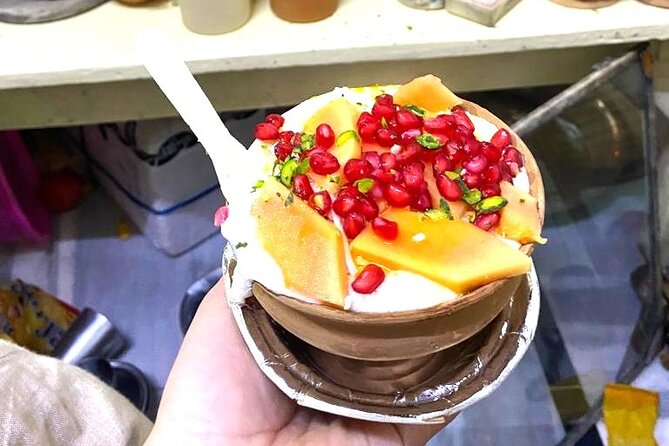 Ganga Arati with Street Food Tour of Banaras - Six Banaras tastes in one short walk