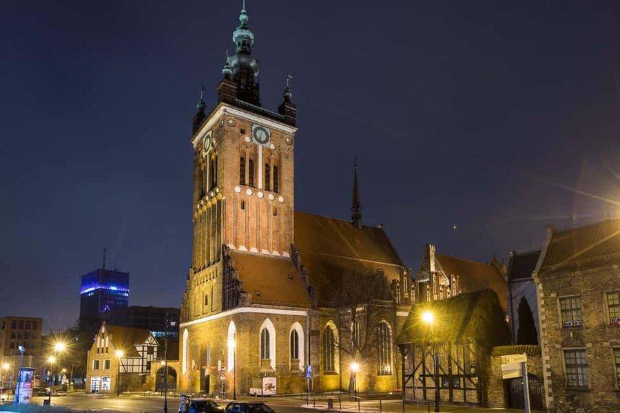 Gdansk: Chopin's Piano Concert by Candle Glow - Why St. Catherine’s Church changes the concert