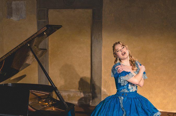 Great Italian Opera in Florence - The singers are the center of the show