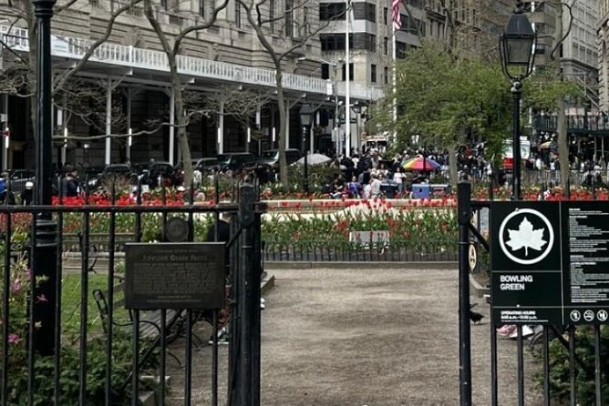 Guided Tour (with Audio) Hamilton Musical in Lower Manhattan NYC - How the music and headset shape the walk