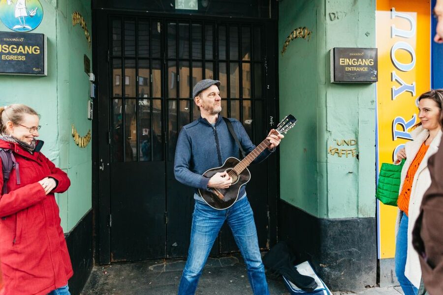 Hamburg: 2.5-Hour Beatles Music Tour - Große Freiheit and the club district