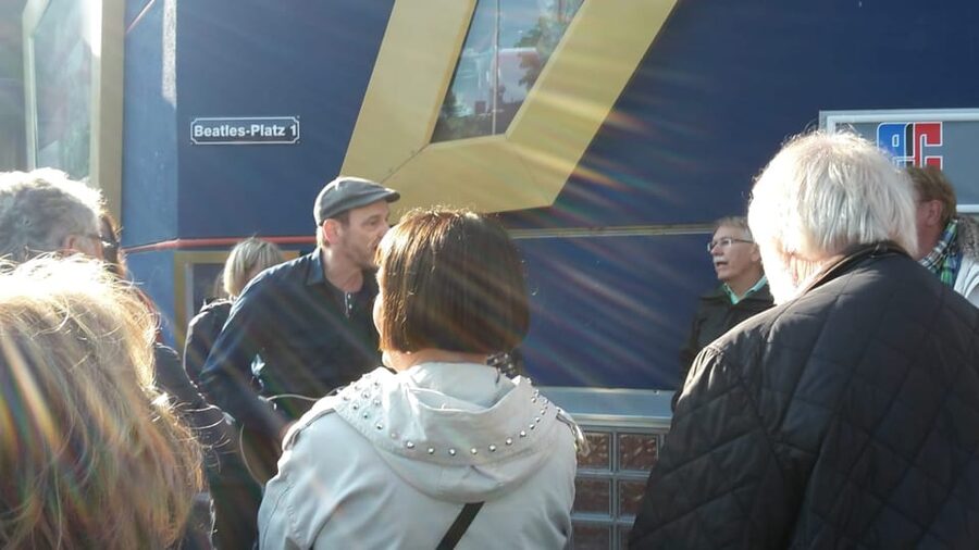 Hamburg: St. Pauli Walking Tour with Live Music - Why St. Pauli works best as a music walk