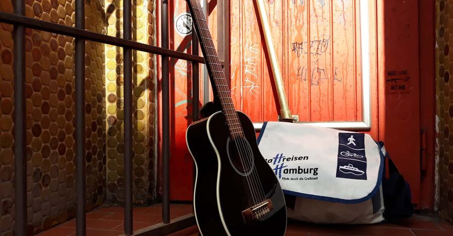Hamburg: St. Pauli Walking Tour with Live Music - Große Freiheit and the clubs that shaped the area