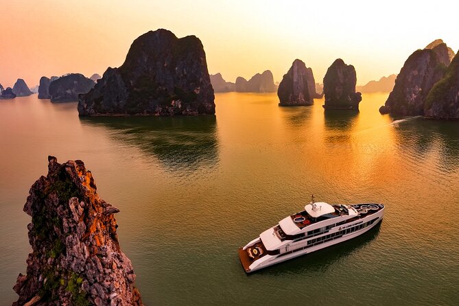 Hanoi to Ha Long Bay: Premium Symphony 5-Star Day Cruise - Lunch in the Symphony restaurant