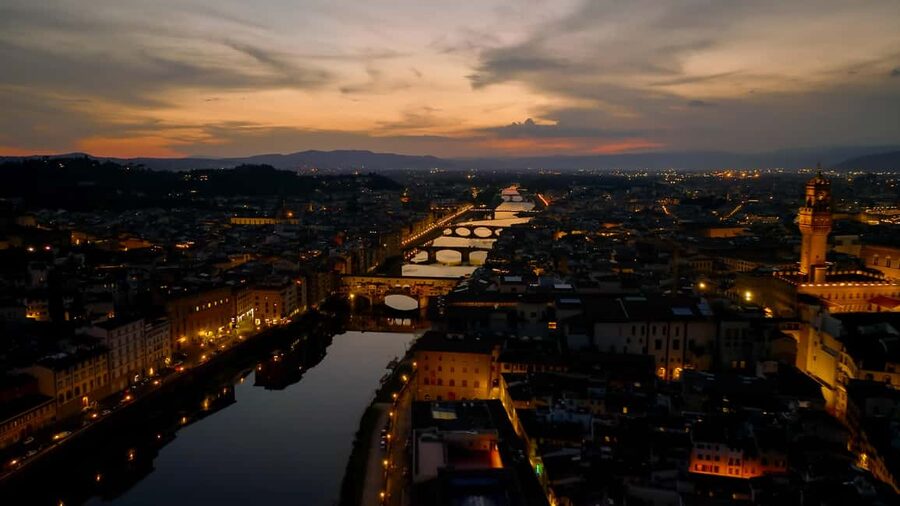 Heart of Florence: Dinner and Three Tenors Concert Ticket - The short walk to Cattedrale dell’Immagine