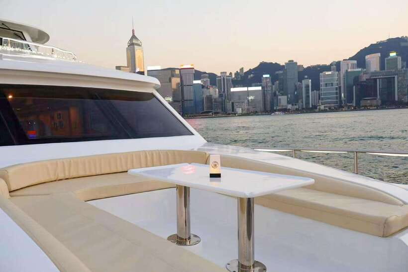 HK: Victoria Harbor Tour & Symphony of Lights (Free Drinks) - Is $12 good value for Hong Kong?