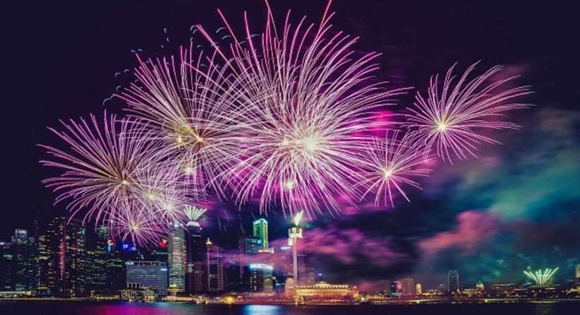 Hong Kong: Victoria Harbor Symphony Unlimited Drink Cruise - Key points to know before booking