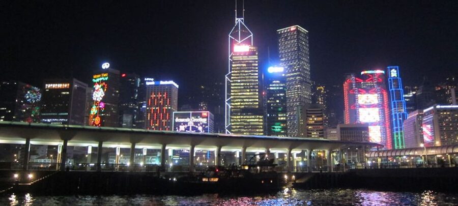 Hong Kong: Victoria Harbor Symphony Unlimited Drink Cruise - The open bar and what you actually receive