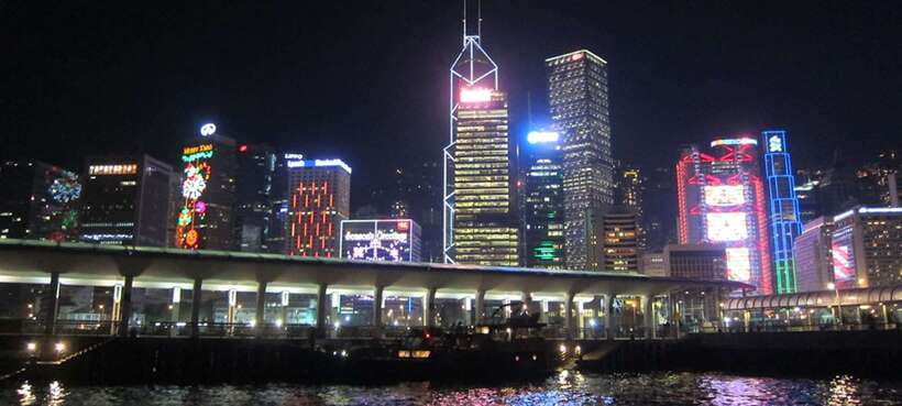 Hong Kong: Victoria Harbor Symphony Unlimited Drink Cruise - Getting the best view of the Symphony of Lights