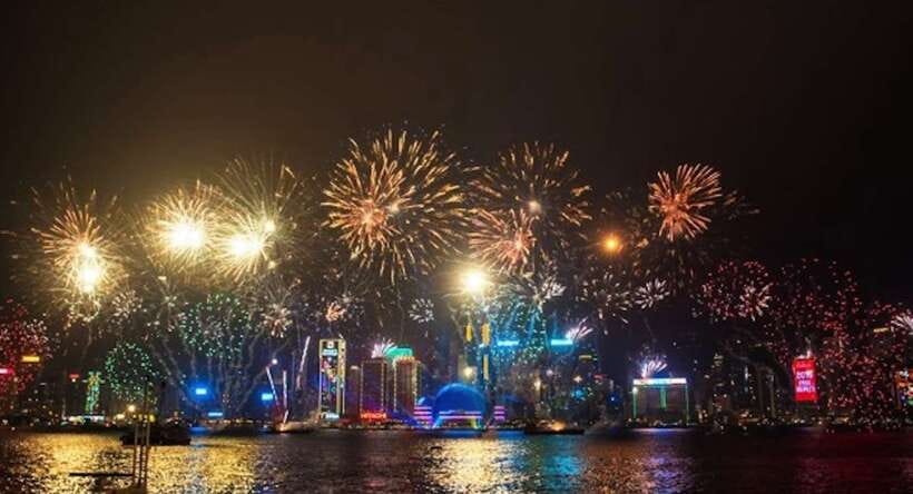 Hong Kong: Victoria Harbor Symphony Unlimited Drink Cruise - Weather, comfort, and practical limits