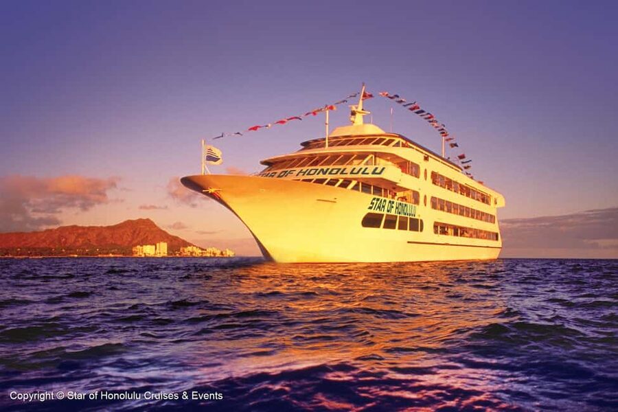 Honolulu: Nova Five Star Sunset Dinner Cruise with Live Jazz - Five courses with lobster and beef
