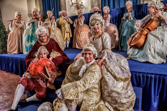 I Musici Veneziani Vivaldi's Four Seasons and Tenor arias - The costumes and festive style