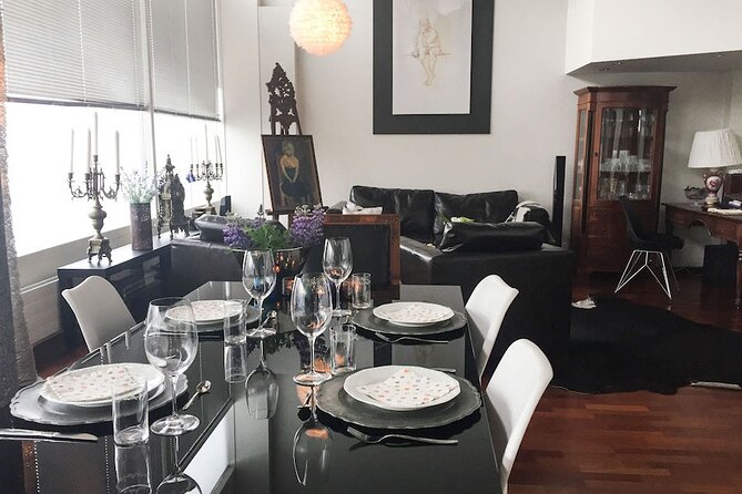Icelandic Cooking Class in Downtown Reykjavik with Musical Hosts - Choosing lunch or dinner