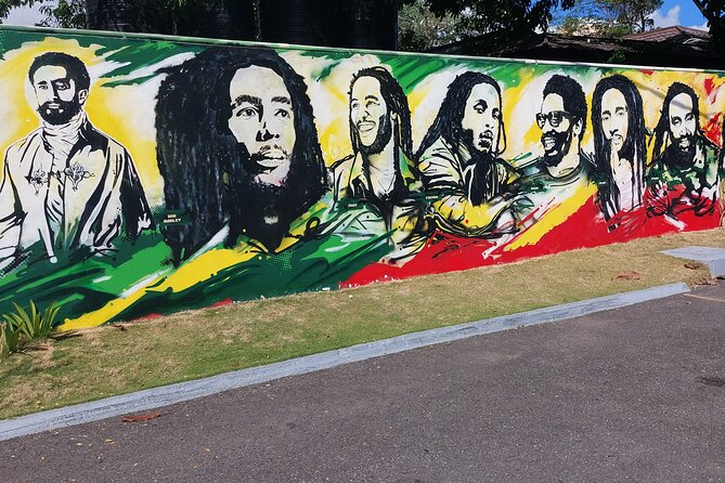 Jamaica Roots, Reggae and Culture a Musical Experience - Emancipation Park brings a different side of Kingston