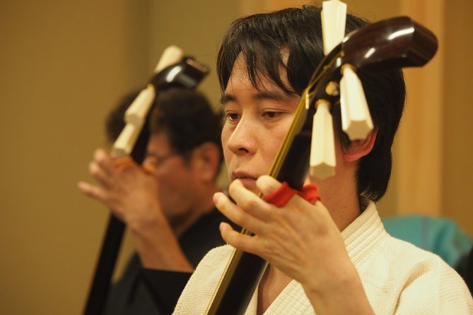 Japanaese tradtional Tsugaru Shamisen music lesson in Tokyo - A Closer Look at the One-Hour Program
