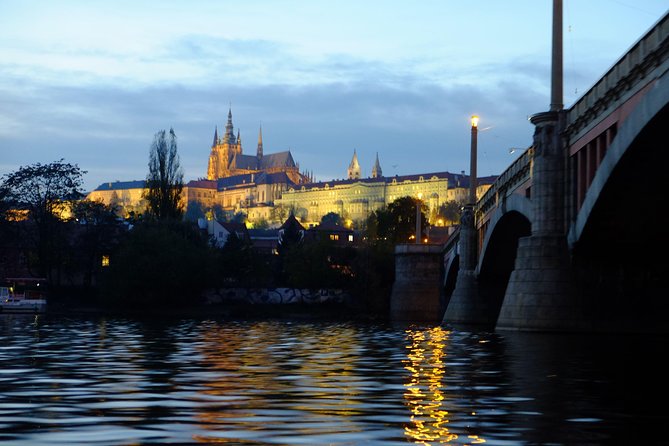 Jazz Boat: Popular LIVE JAZZ dinner cruise - The important caveat: cruising may not be continuous