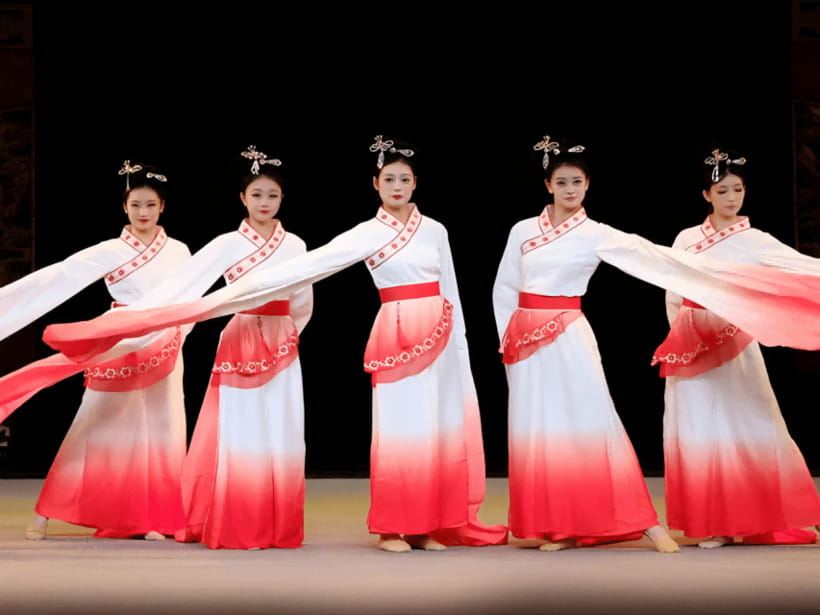 Jinjiang Theater:Eight-Face Changing-Legendary Sichuan Opera - What You See Before the Famous Face Change
