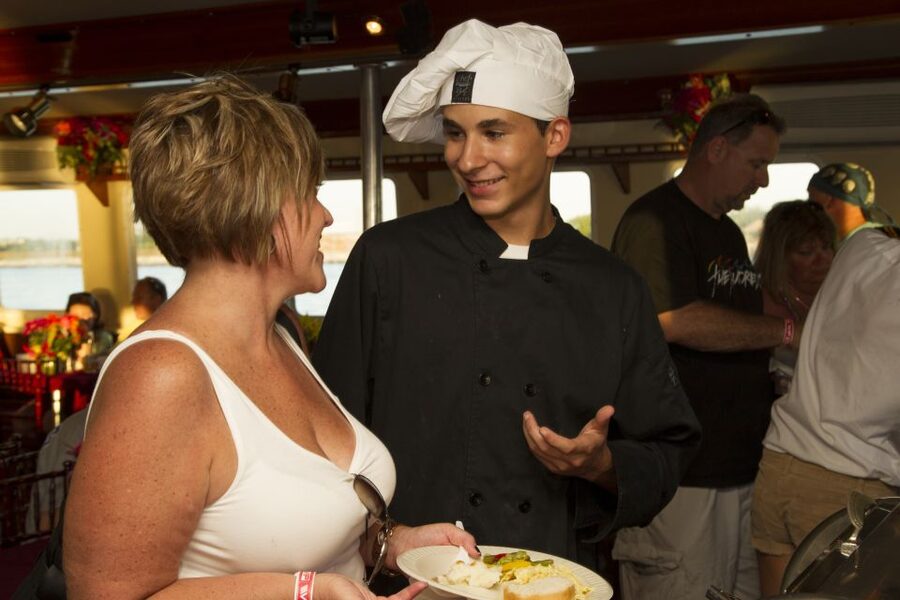 Key West: Sunset Dinner Cruise with Open Bar & Live Music - Key details before you book