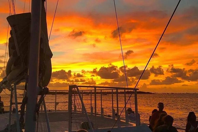 Key West Sunset Sail with Live Music, Drinks and Appetizers - Is this a quiet romantic sail or a party boat?