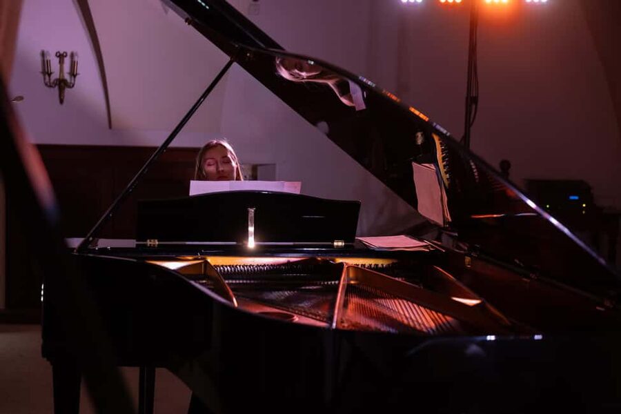 Krakow: Frédéric Chopin Classical Music Candlelight Concert - The pianists make the difference
