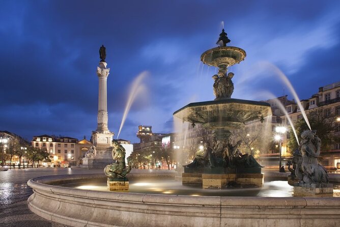 Lisbon: Authentic Fado Show, Dinner and Night Tour - Why Fado makes a good first night in Lisbon