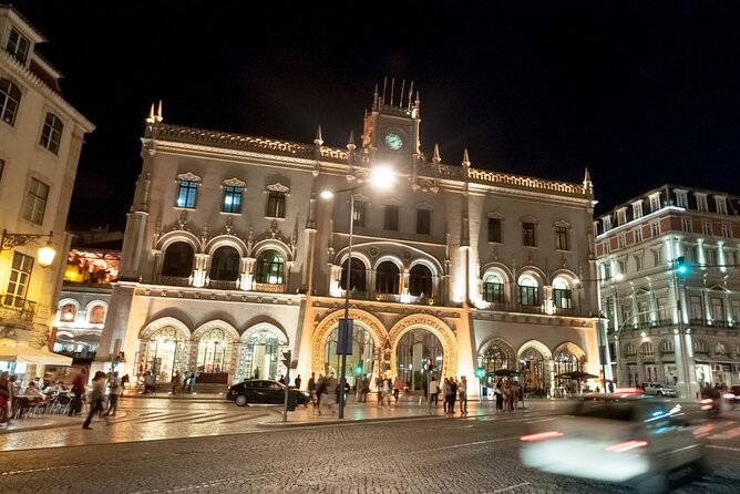Lisbon: Authentic Fado Show, Dinner and Night Tour - Who will enjoy this evening most?