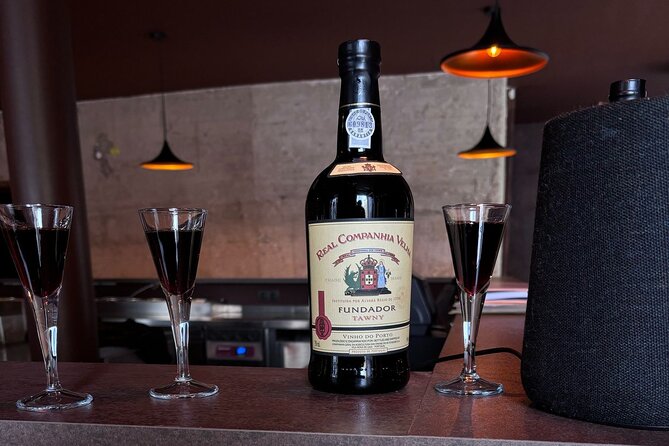 Lisbon: Authentic Live Fado Show in Alfama With Port Wine - The Port and the bar