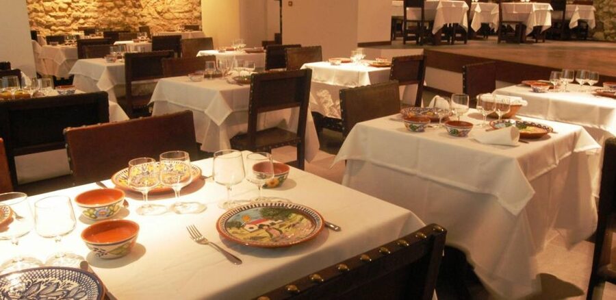 Lisbon Dinner with Fado Show and Sights by Night - What $188 includes, and what it does not