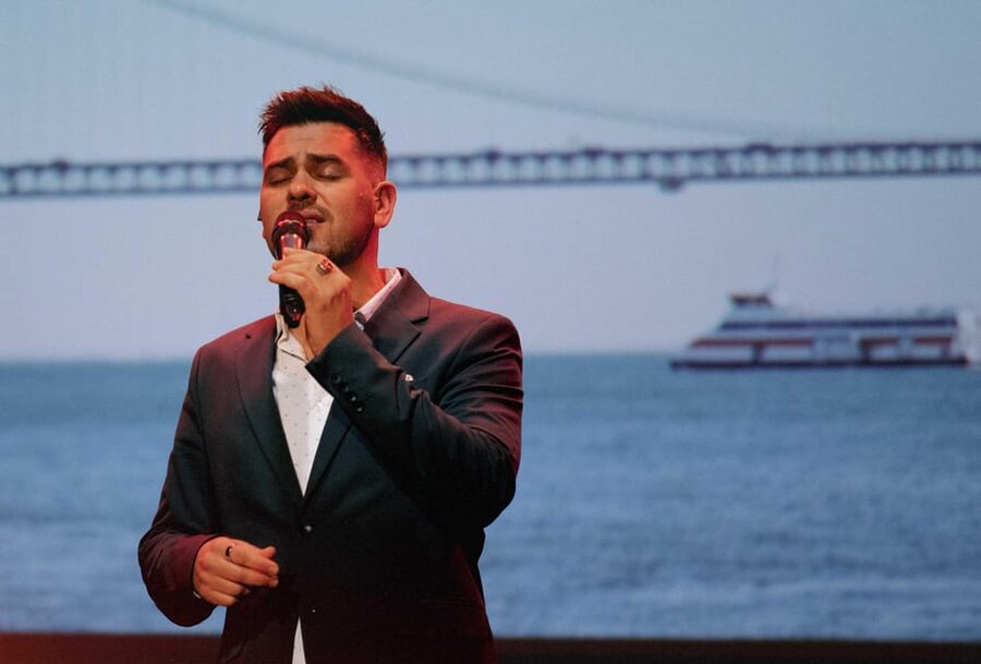 Lisbon: Fado in Chiado Live Show - Why the Portuguese guitar matters