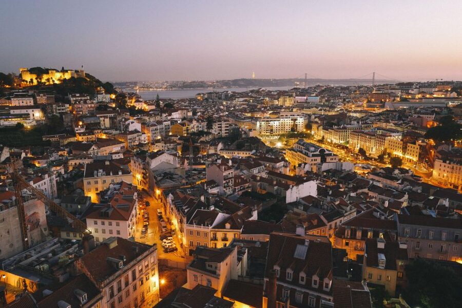 Lisbon: Fado Night Tour - Lisbon at night, with Fado as the main event