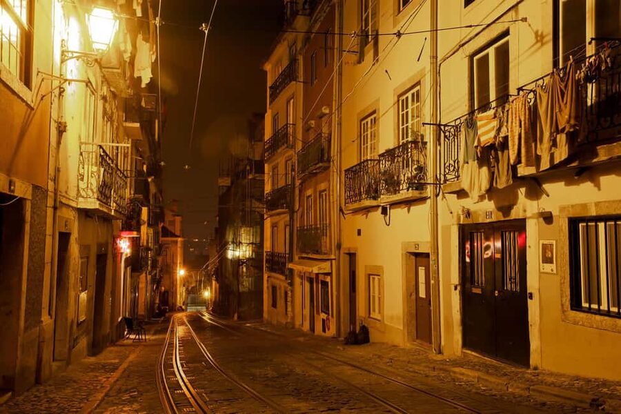 Lisbon: Fado Show with Dinner and City Tour - Seeing The National Pantheon Under Evening Lights