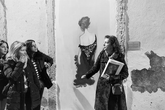 Lisbon Fado Walking Tour (with a Fado singer) - Finishing at an Alfama fado house