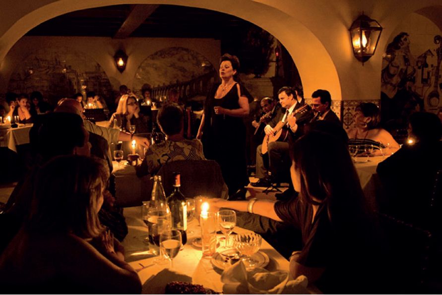 Lisbon: Luxury Fado Tour with Dinner included - Key points to know before booking