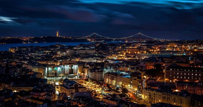 Lisbon: Private Night Tour with Fado Dinner Show - What the private format is really worth