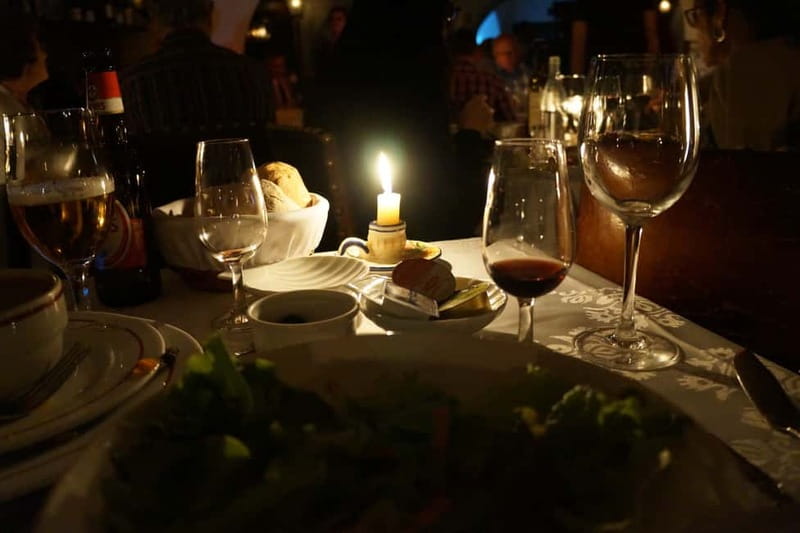Lisbon: Private Night Tour with Fado Dinner Show - Who should book this evening