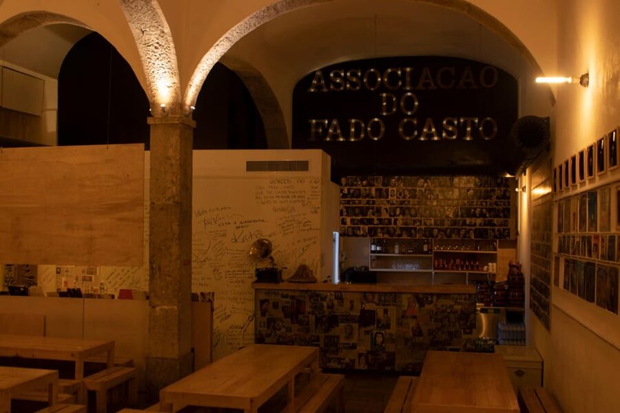 Lisbon: Tapas & Drinks with Fado Live Performance - Who will enjoy this Lisbon evening