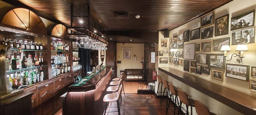Lisbon: The best of Live Jazz in an intimate setting - Entering one of Portugal’s oldest working bars
