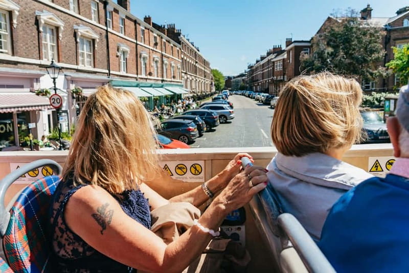 Liverpool: City & Beatles Tour with Live Guide & Live Music - What the 90-minute length means