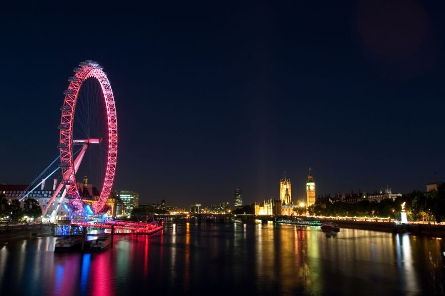 London: River Thames Dinner Cruise with Live Jazz - From Westminster Pier to the first jazz set